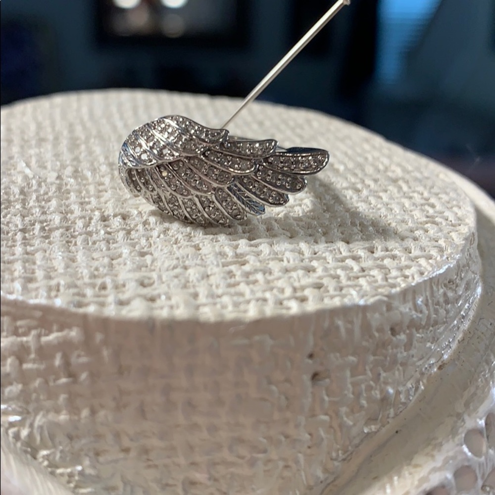 QVC Affinity angel wing ring